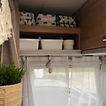 مكان تخييم Sleep With Alpacas I Glamping Retreat In National Park Thy