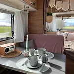 مكان تخييم Sleep With Alpacas I Glamping Retreat In National Park Thy *
